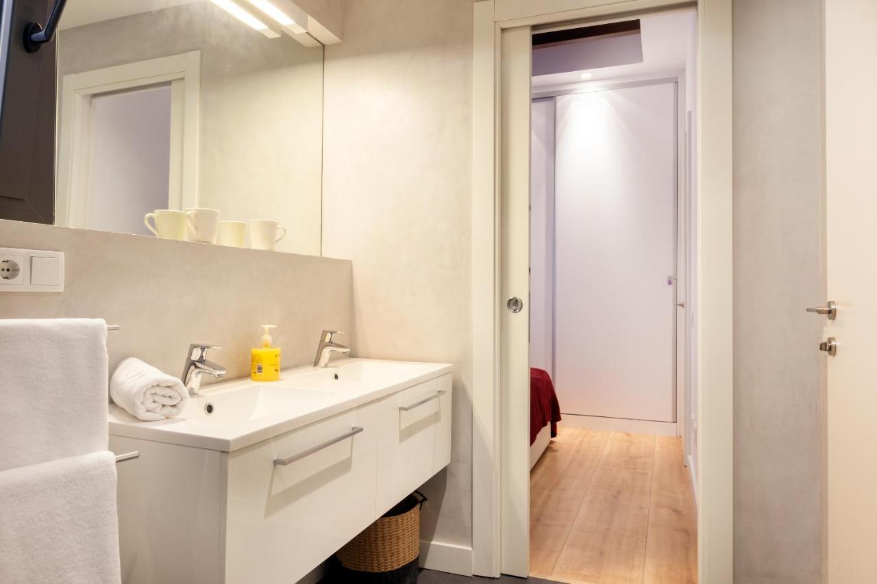 Akira Flats Urgell Appartement *